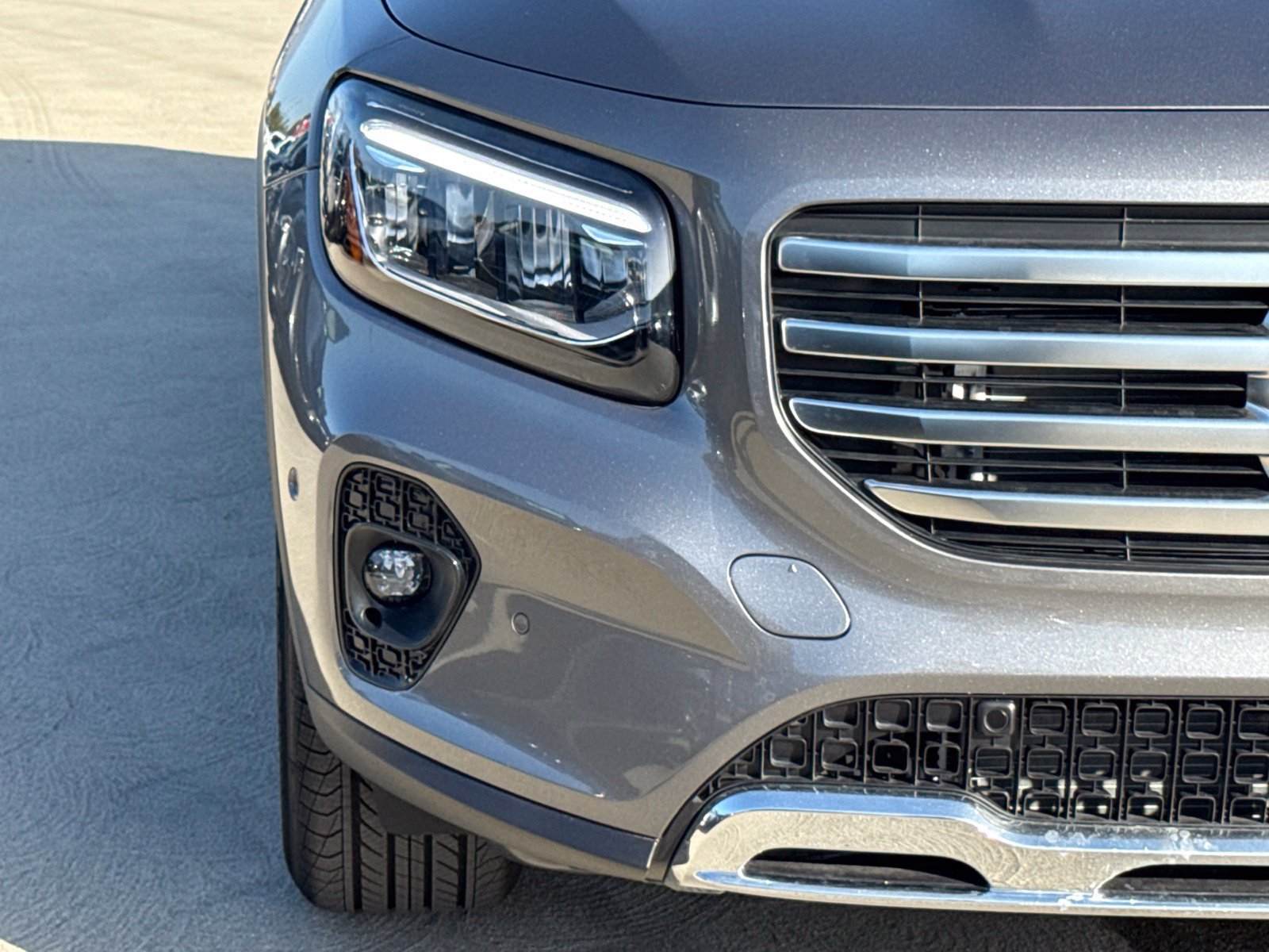 New 2026 Mercedes-Benz GLB 250 4MATIC image 5