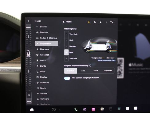 Used 2024 Tesla Model X image 11