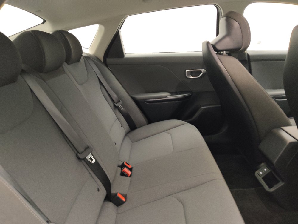 Used 2025 Kia K4 FWD image 19
