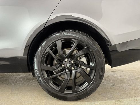 Used 2021 Land Rover Discovery S R-Dynamic image 35