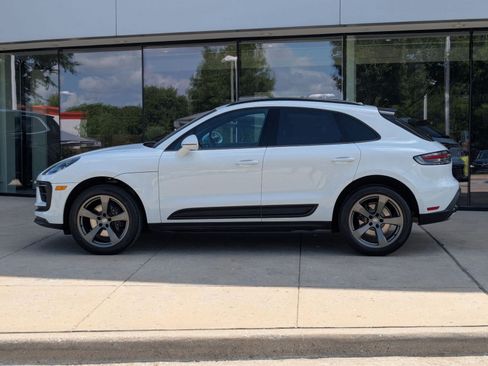 Certified 2026 Porsche Macan AWD/4WD image 2