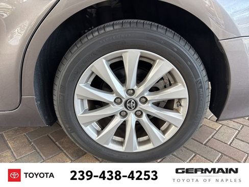 Used 2018 Toyota Camry LE image 11