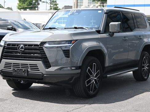 Used 2024 Lexus GX 550 w/ Accessory Package (Z1) image 5