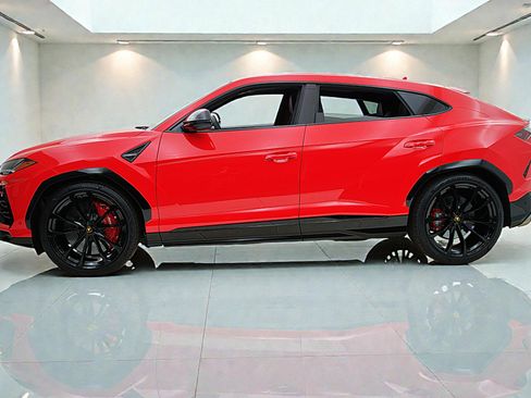 Used 2022 Lamborghini Urus image 3