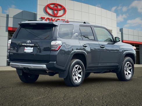 Used 2024 Toyota 4Runner TRD Off-Road Premium image 3