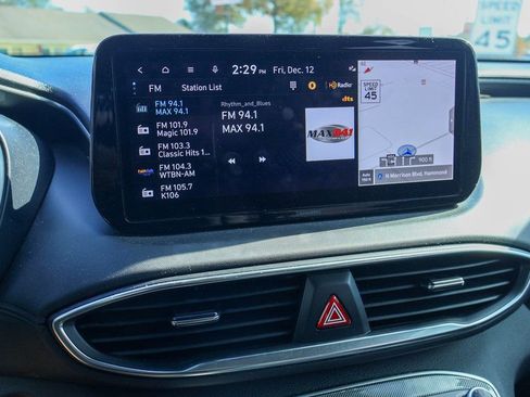 Used 2023 Hyundai Santa Fe SEL image 3