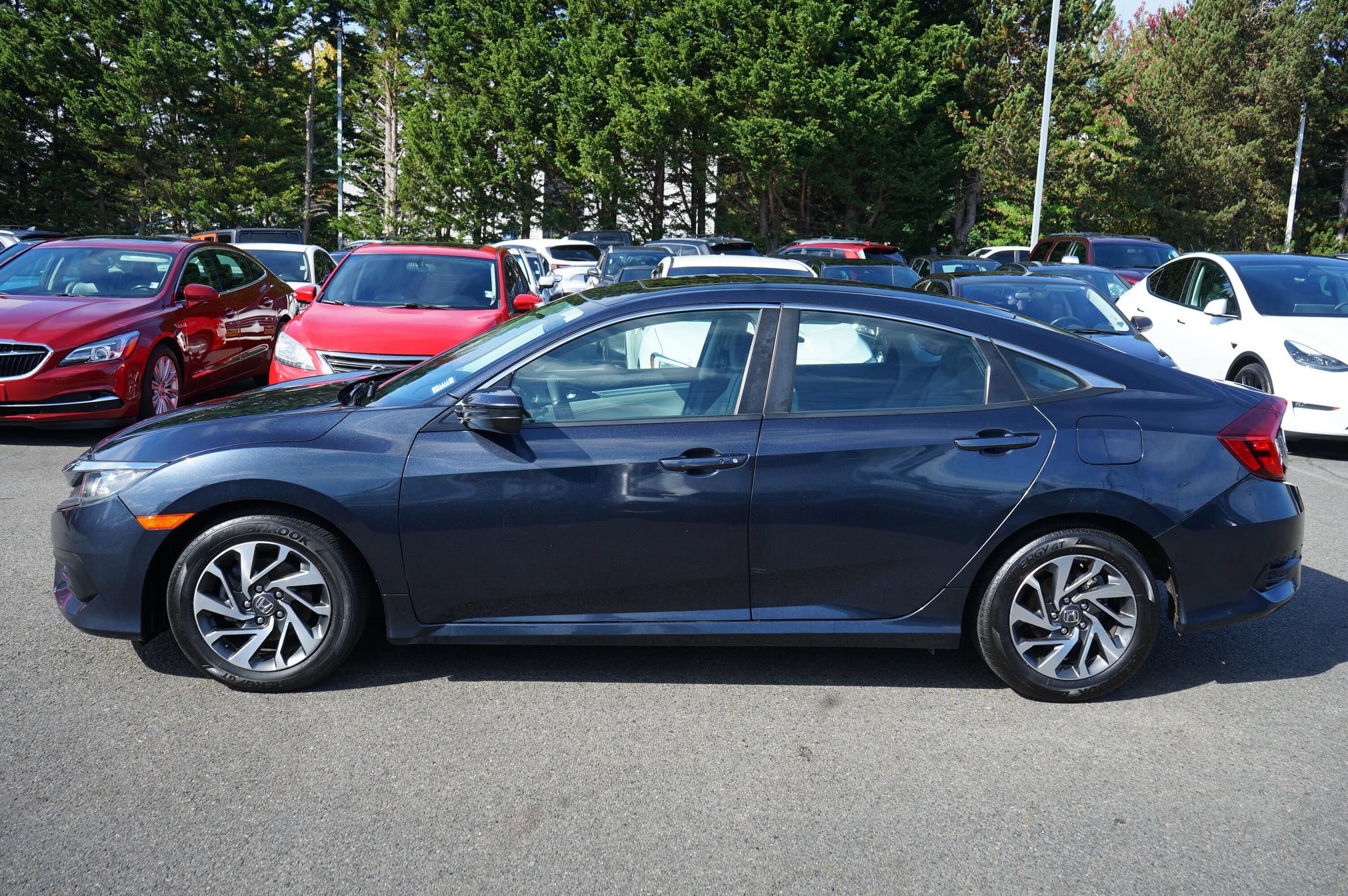 Used 2016 Honda Civic EX image 2