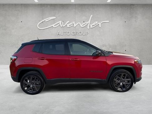 Used 2026 Jeep Compass Limited AWD/4WD image 17