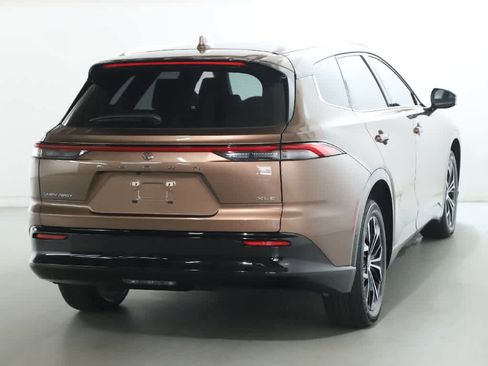 Certified 2025 Toyota Crown Signia AWD/4WD image 45