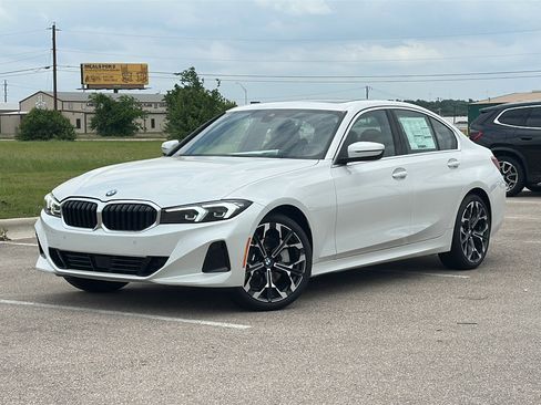 New 2026 BMW 330i Sedan w/ Premium Package image 2
