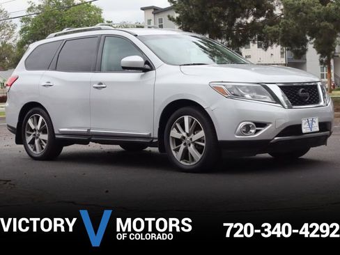 Used 2016 Nissan Pathfinder Platinum AWD/4WD image 1