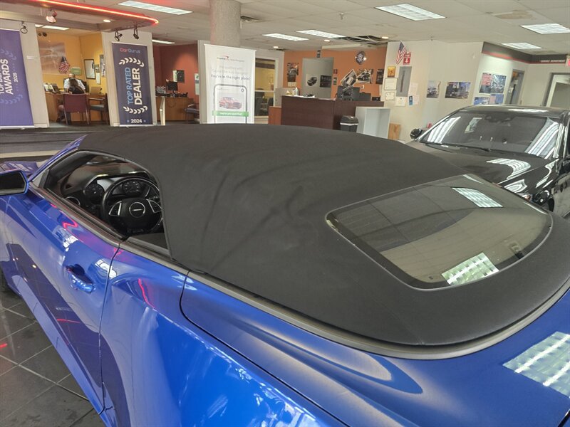 Used 2017 Chevrolet Camaro LT RWD image 40
