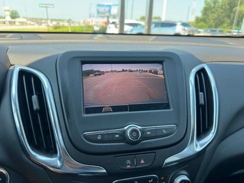 Used 2024 Chevrolet Equinox LT FWD image 22