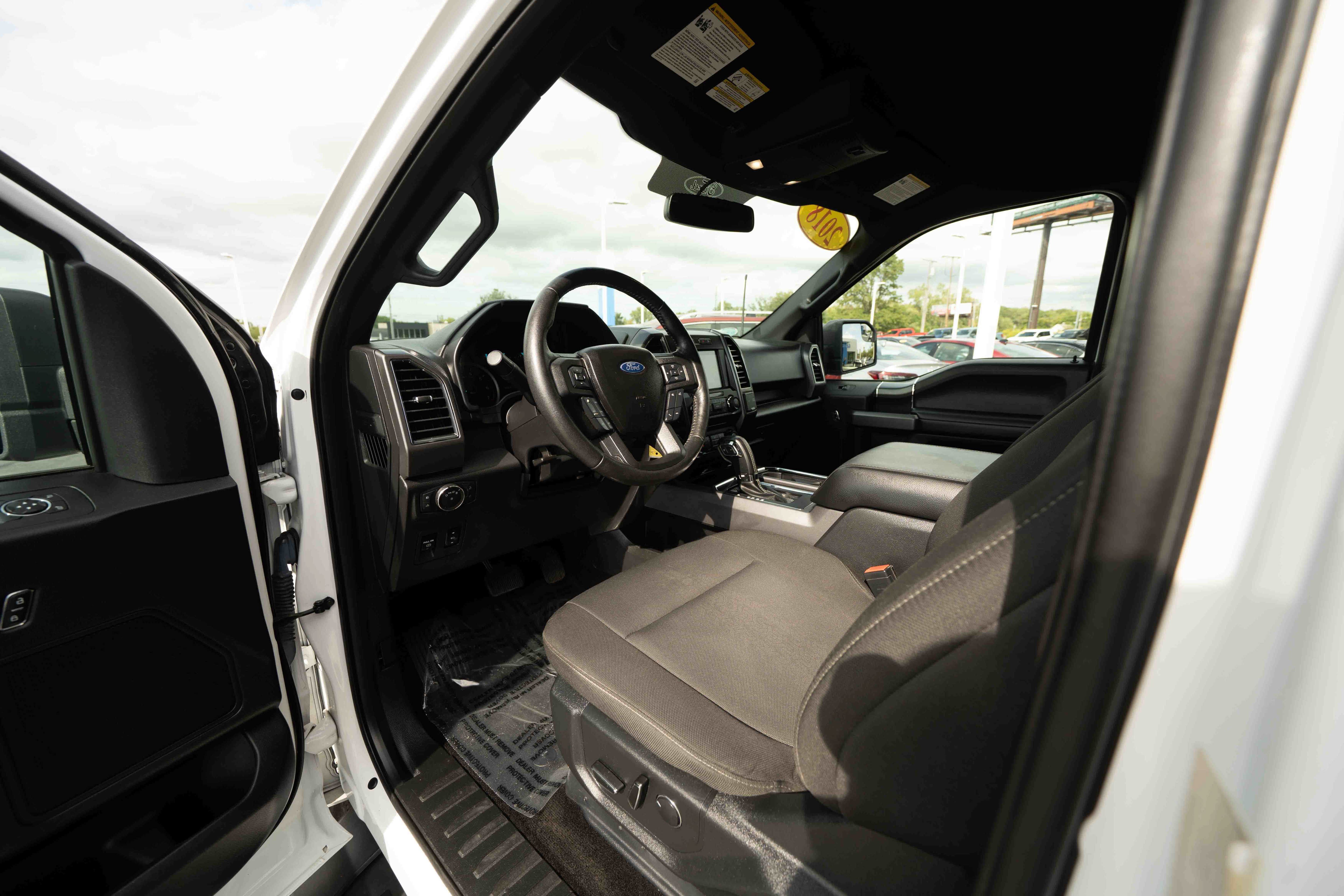 Used 2018 Ford F150 XLT w/ Equipment Group 302A Luxury AWD/4WD image 8