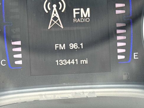 Used 2016 Chrysler 200 LX FWD image 10
