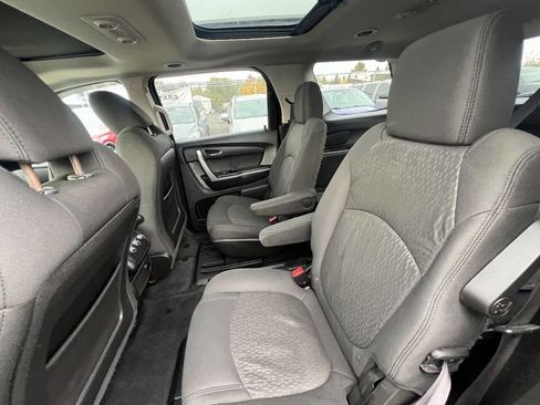 Used 2012 GMC Acadia SLE image 8