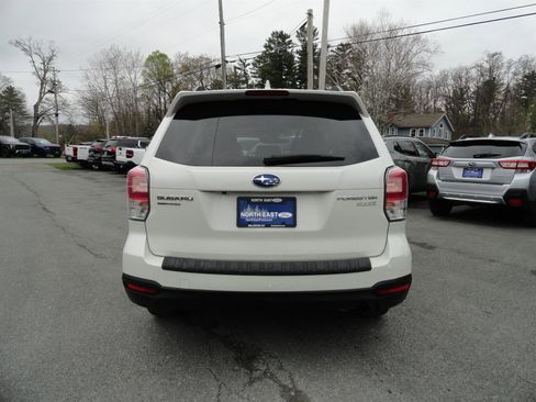 Used 2017 Subaru Forester 2.5i Premium w/ All-Weather Package AWD/4WD image 6
