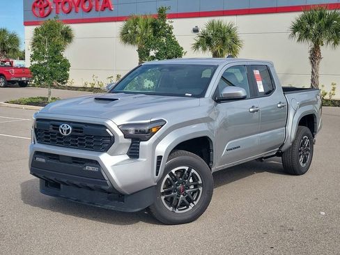 New 2025 Toyota Tacoma TRD Sport image 2