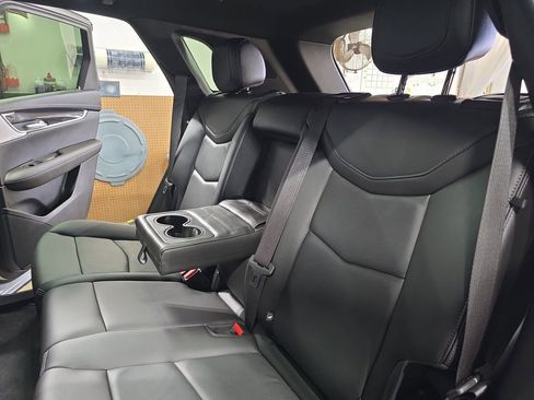 Used 2023 Cadillac XT5 Premium Luxury w/ Technology Package AWD/4WD image 15