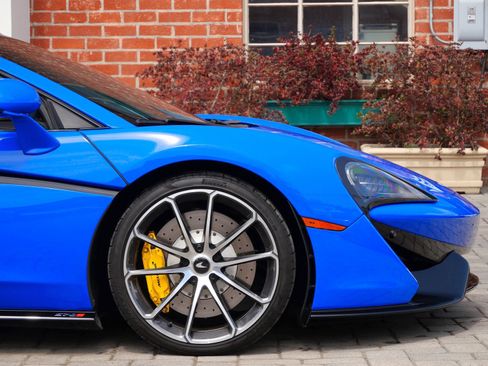 Used 2020 McLaren 570S Spider RWD image 7