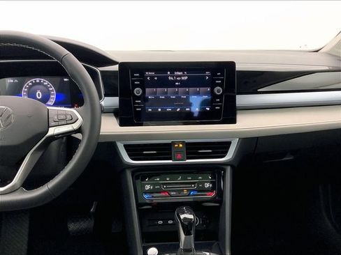 New 2026 Volkswagen Taos SE AWD/4WD image 7