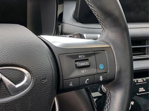 Used 2022 INFINITI QX60 Sensory w/ Cargo Package FWD image 16