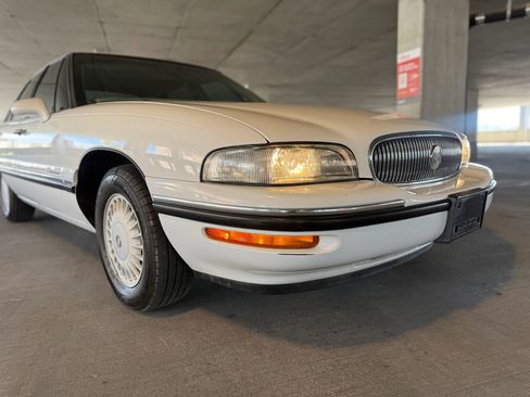 Used 1999 Buick Le Sabre Custom w/ Headliner Lighting Pkg FWD image 27