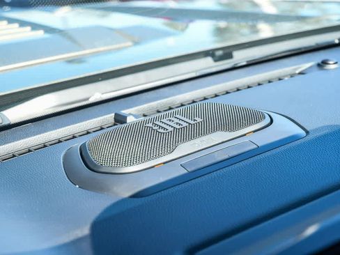 Used 2025 Toyota Tacoma TRD Sport w/ TRD Sport Premium Package image 32