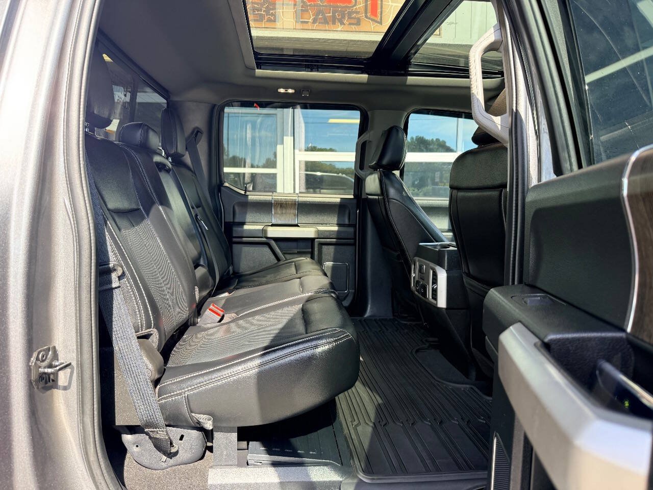Used 2021 Ford F250 Lariat w/ Lariat Ultimate Package AWD/4WD image 37
