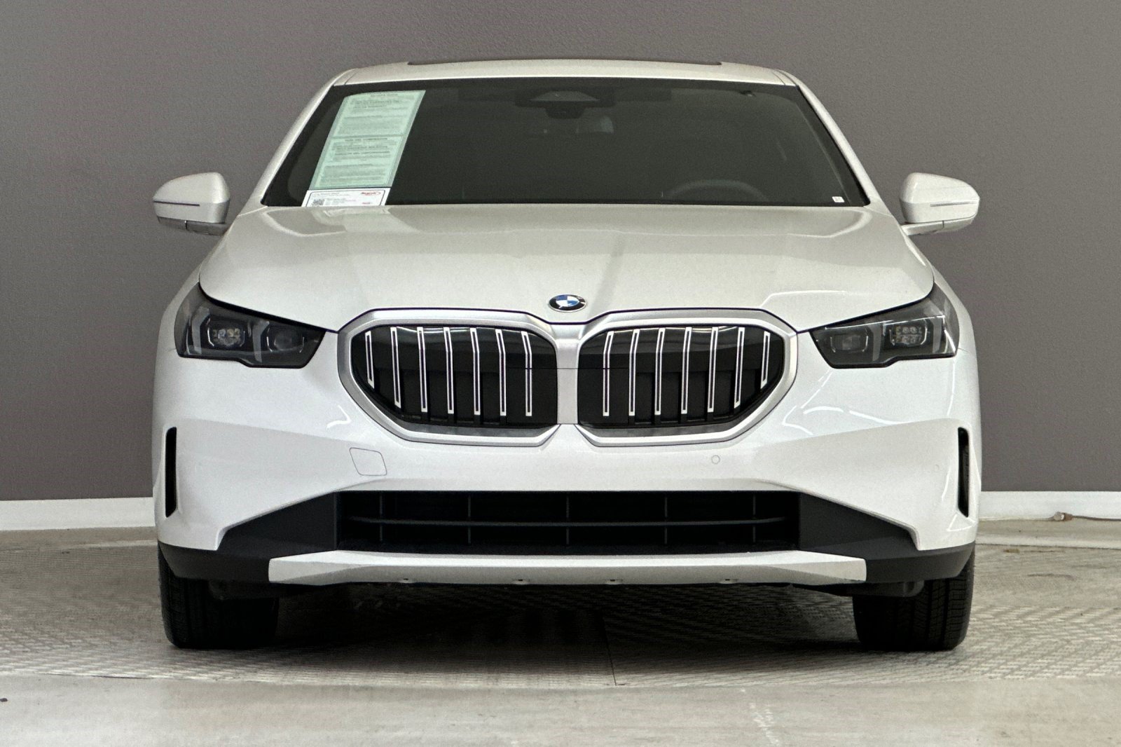Certified 2024 BMW 530i w/ Convenience Package RWD image 5