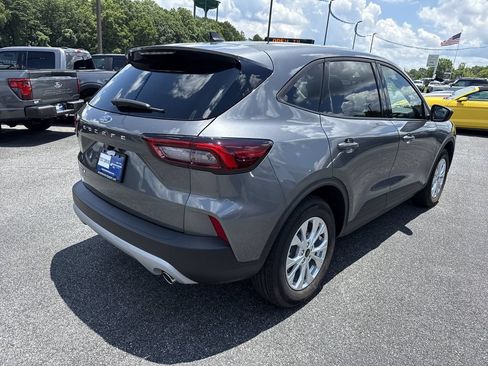 Used 2026 Ford Escape Active w/ Cold Weather Package FWD image 7