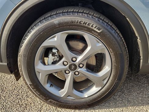 Used 2025 Ford Escape ST-Line w/ Cold Weather Package image 8