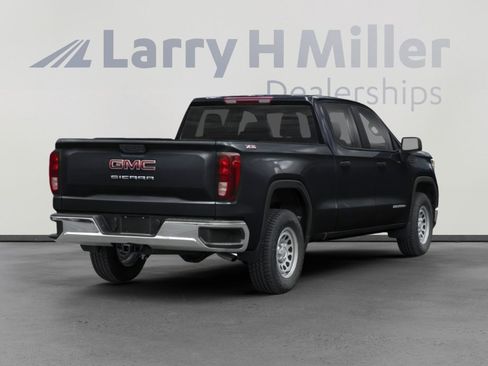 Used 2023 GMC Sierra 1500 AT4 w/ AT4 Premium Package AWD/4WD image 5