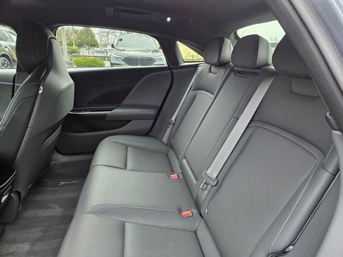 Used 2024 Lucid Air Touring image 21