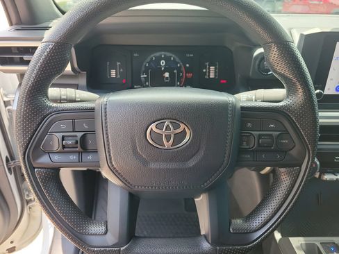 Used 2024 Toyota Tacoma SR5 AWD/4WD image 18