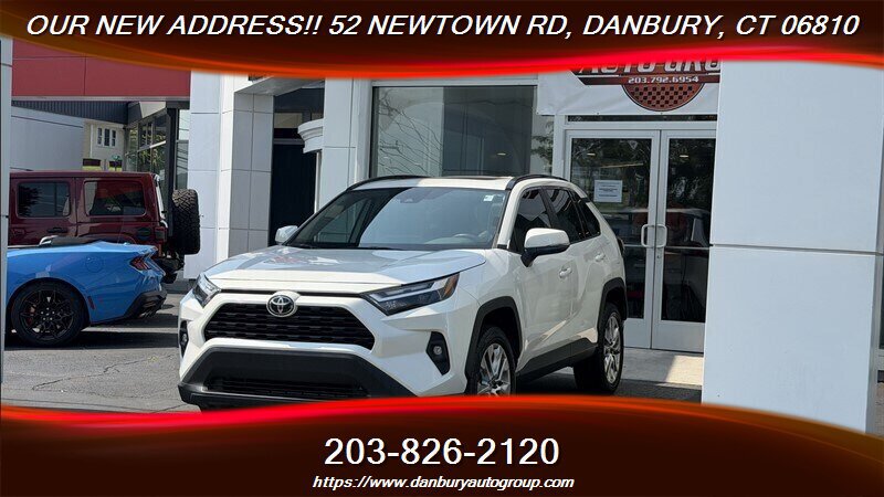 Used 2022 Toyota RAV4 XLE Premium FWD image 1