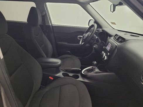 Used 2018 Kia Soul FWD image 21