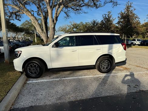 Used 2025 Ford Expedition Active image 2