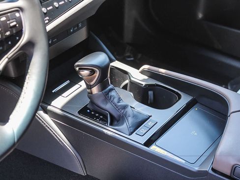 Used 2025 Lexus ES 300h w/ Premium Package FWD image 24