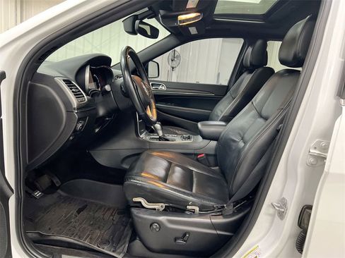 Used 2019 Jeep Grand Cherokee Limited image 20