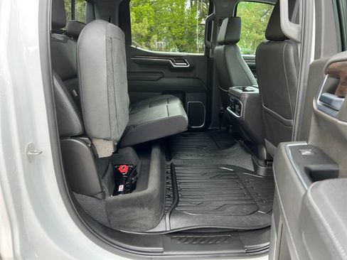 Used 2022 GMC Sierra 1500 SLT AWD/4WD image 36