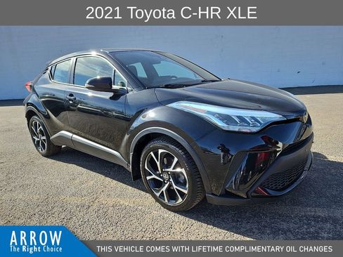 Used 2021 Toyota C-HR XLE image 1