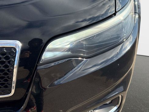 Used 2019 Jeep Cherokee Limited image 10