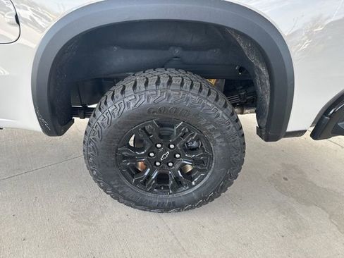 New 2026 Chevrolet Silverado 1500 ZR2 w/ LPO, Dark Essentials Package AWD/4WD image 9