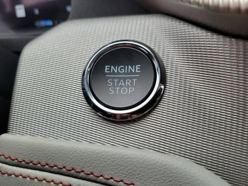 New 2025 Ford Explorer Active w/ Active Comfort Package image 27