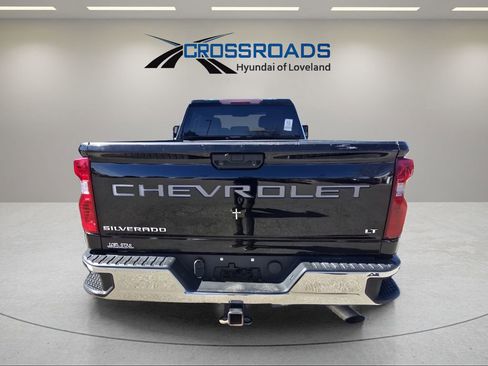 Used 2022 Chevrolet Silverado 2500 LT w/ Convenience Package image 3