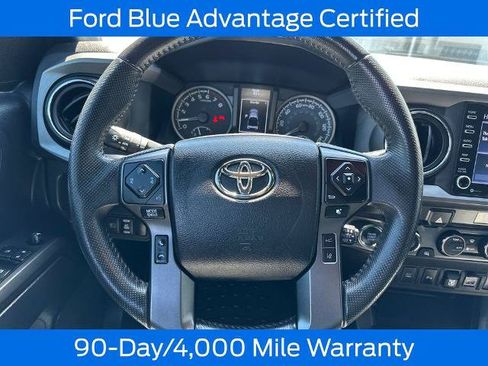 Used 2021 Toyota Tacoma TRD Off-Road w/ Technology Package AWD/4WD image 20
