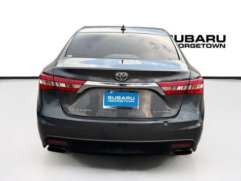 Used 2013 Toyota Avalon Limited w/ Technology Pkg FWD image 6
