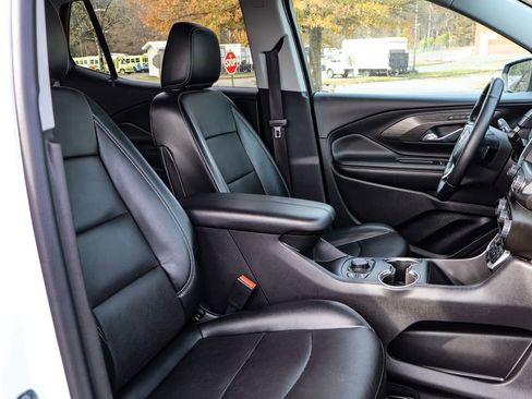 Used 2023 GMC Terrain SLT image 14