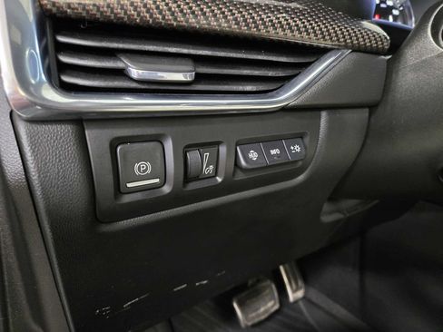 Used 2019 Cadillac XT4 Sport AWD/4WD image 10